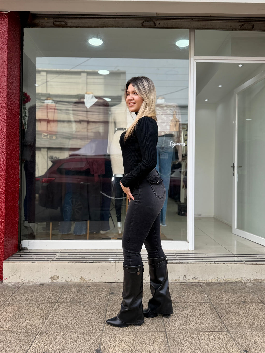 Skinny Tapeta Gris PRE-VENTA